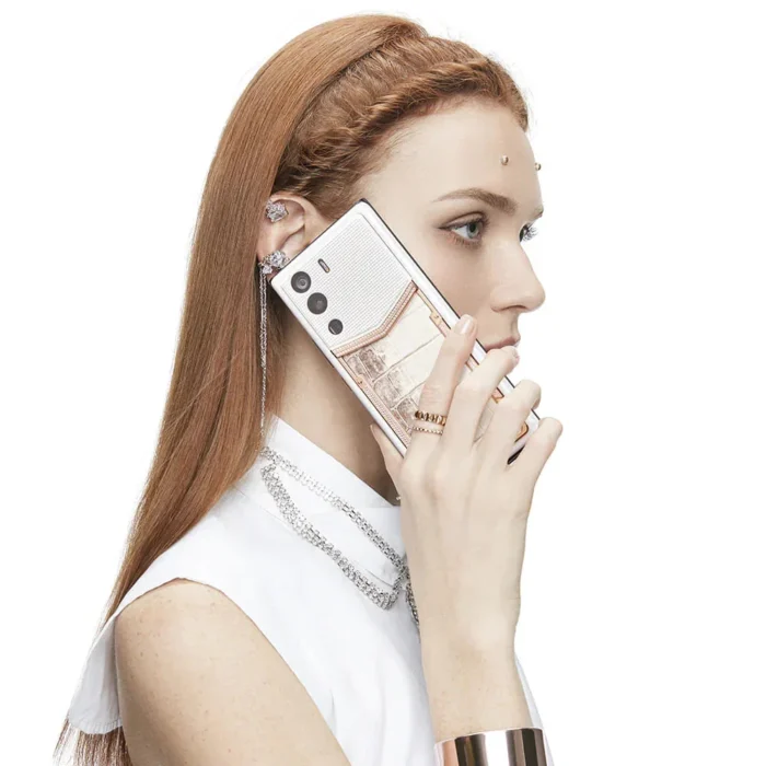 Metavertu Curve Screen Himalaya Alligator Skin 18K Gold & Diamonds 5G Web3 Phone - Image 2